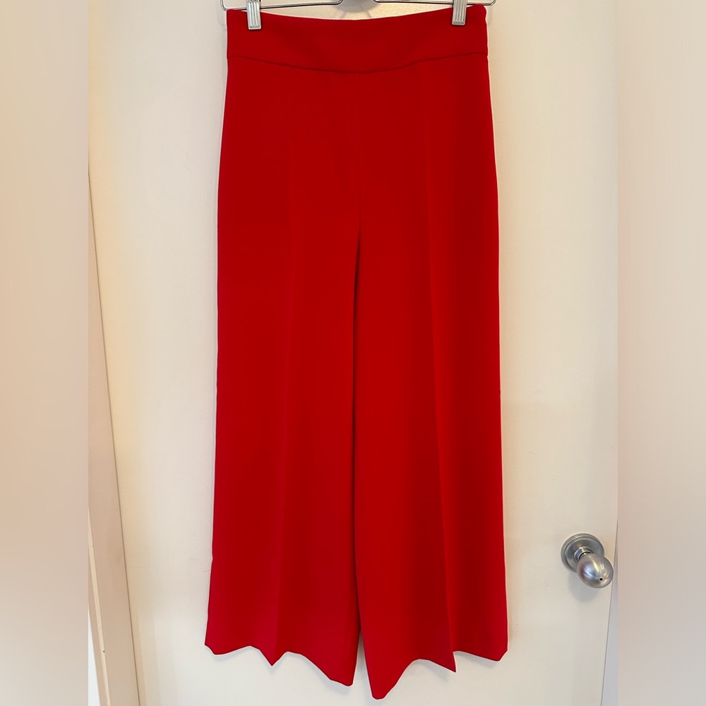 Zara wide leg cropped style pant. Crepe fabric.